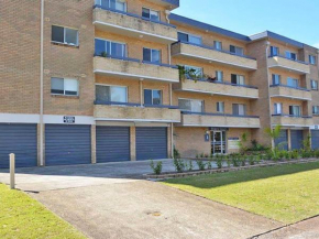 Silvana Court 3 neat unit with air conditioning